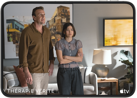 iPhone Duo, ouvert en position horizontale, la série Thérapie vérité d’Apple TV joue à l’écran
