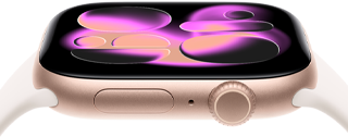 Apple Watch Series 11, boîtier en aluminium or rose, cadran Illustration réactive, côté droit extérieur : Digital Crown, microphone, bouton latéral, bracelet sport rose tendre
